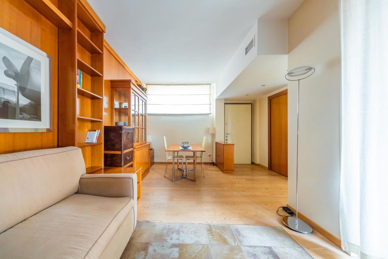 Cozy Apt - Corso Vercelli & Conciliazione M1 Milano Dış mekan fotoğraf